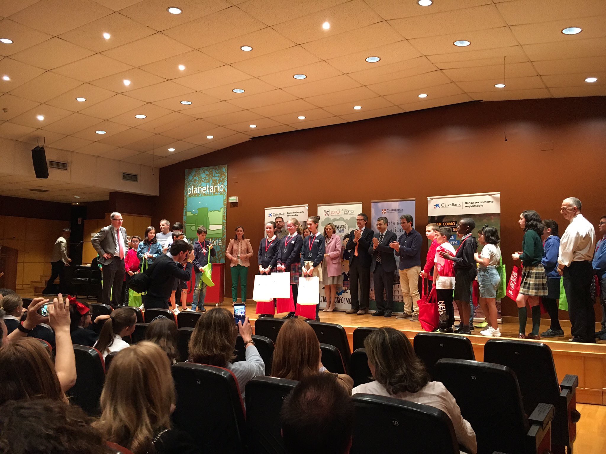 Una veintena de centros educativos participan en IX Spelling Bee Navarra